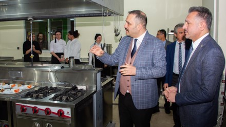 Gastronomi ve Mutfak Sanatları Uygulama Mutfağının tanıtımı yapıldı